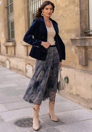 navy blue tulle skirt
